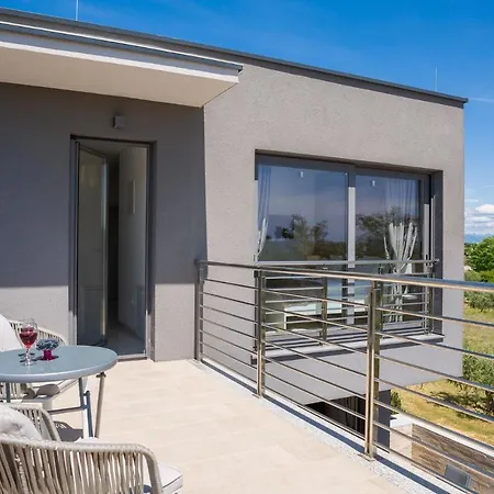 Beautiful Tina Villa Privlaka (Zadar)
