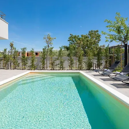Beautiful Tina Villa Privlaka (Zadar)