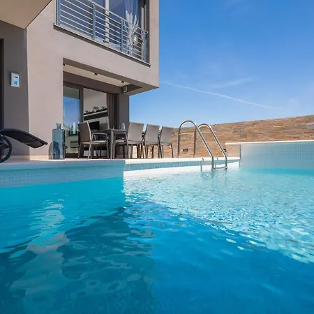 Beautiful Tina Villa Privlaka (Zadar)
